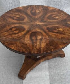 Biedermeier Table- top- styylish