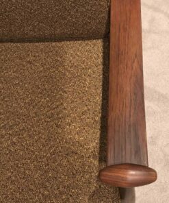 Mid Century Lounge Chair- armrest- styylish