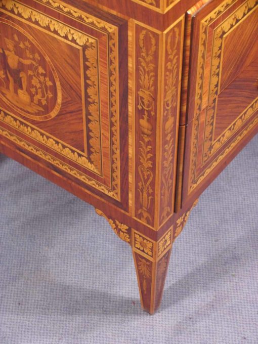 Giuseppe Maggiolini Commode- corner- styylish