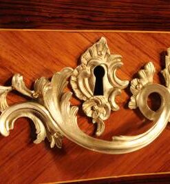 Louis XV Commode Kingwood- closeup drawer- styylish