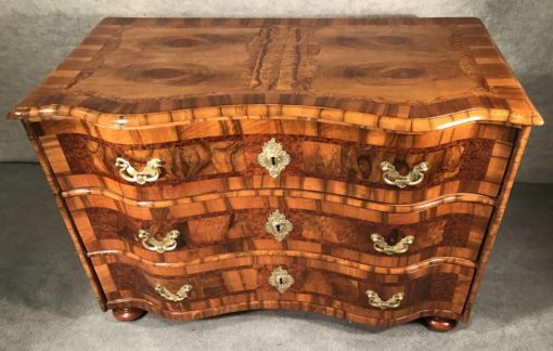 Baroque Chest- front- styylish