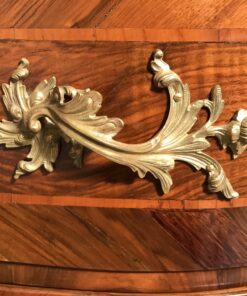 Baroque Chest of Drawers walnut- closeup drawer- styylish