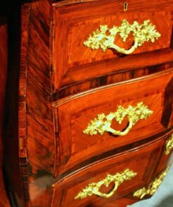 Louis XV Chest of Drawers- closeup drawers- styylish
