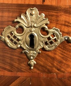 Baroque Chest of Drawers walnut- keyhole- styylish