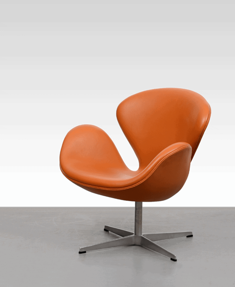 Arne_Jacobsen_Swan_Chair_Cognac_Brown_Leather_1