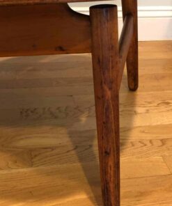 Hans Wegner Shell Chair- legs- styylish