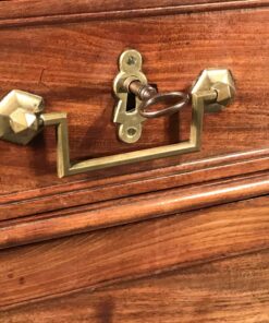 French Chest of Drawers- closeup drawers- styylish