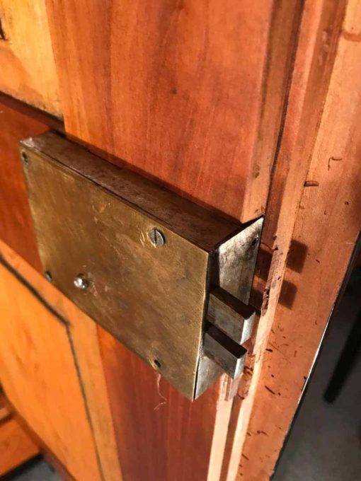 Biedermeier Armoire- lock- styylish