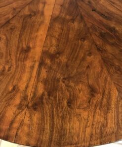 Biedermeier Table- closeup top- styylish