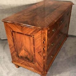 Louis XVI Commode walnut- corner- styylish