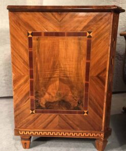 Louis XVI Commode walnut- side- styylish