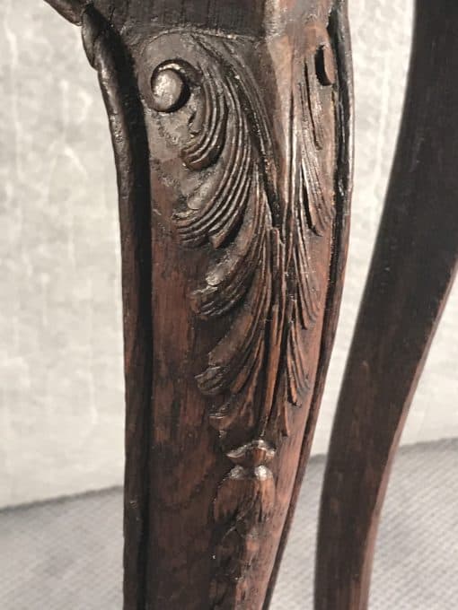 Baroque Side Table- Detail of leg- styylish