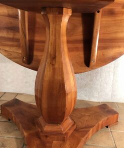 Biedermeier- baluster shaped table foot- styylish