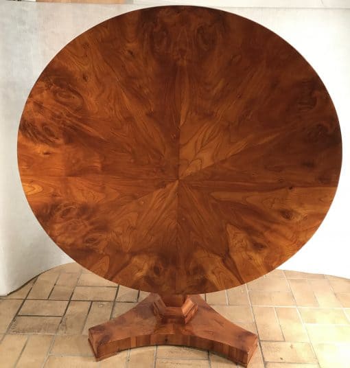 Biedermeier- table top- styylish