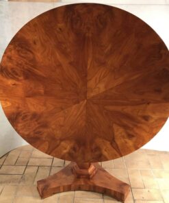 Biedermeier- table top- styylish