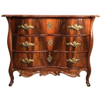 Antique Dresser- styylish