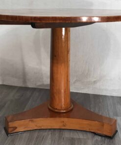 Alternative view of Biedermeier Walnut Table, South German 1820