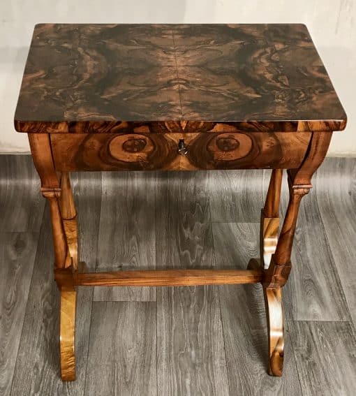 Biedermeier Sewing table- frontview with top- styylish