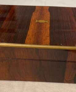 Regency Box - Back Detail - Styylish