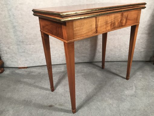 Biedermeier card table- walnut veneer, three-quarter view- styylish