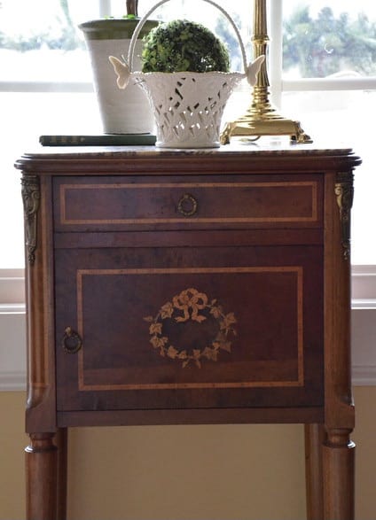 Antique Nightstands- Styylish