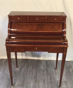 French Secretary Desk- view of the desk with closed top- Styylish