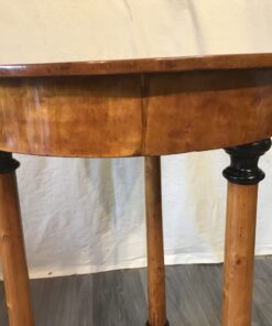 Biedermeier round side table- detail view of the upper part- Styylish