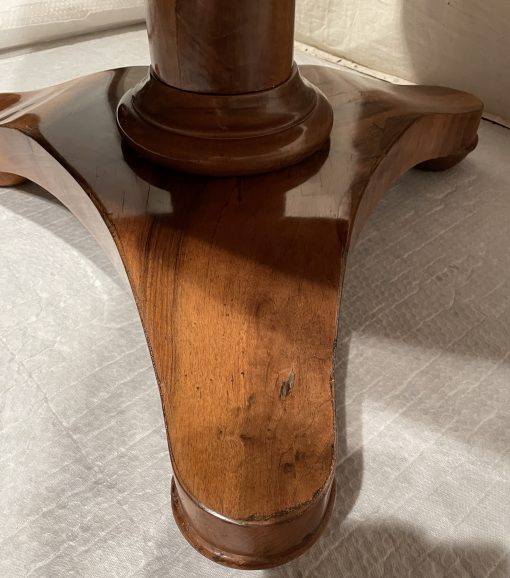 Extendable Biedermeier Dining Table- detail of the trefoil base- Styylish