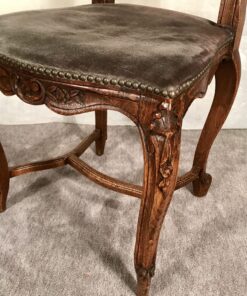 Baroque chairs- detail of the leg of one chair- Styylish