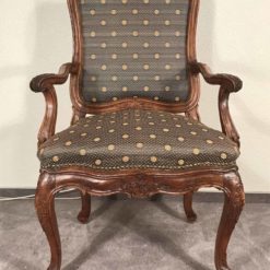 Baroque Armchair- front view- Styylish