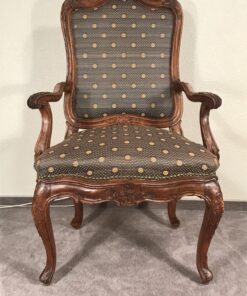 Baroque Armchair- front view- Styylish