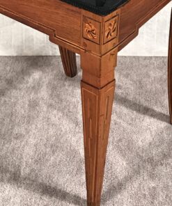 Neoclassical Chairs- detail of a leg- Styylish