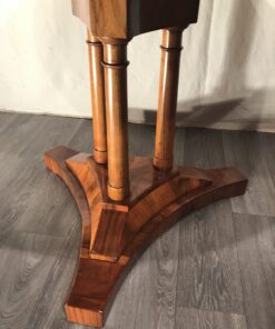 Biedermeier walnut dining table- detail of view of the base- Styylish