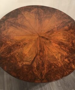 Biedermeier walnut dining table- detail of view of the top- Styylish