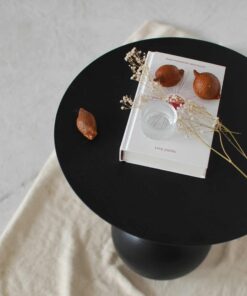 Modern Side Table, Un Su black top detail- Styylish