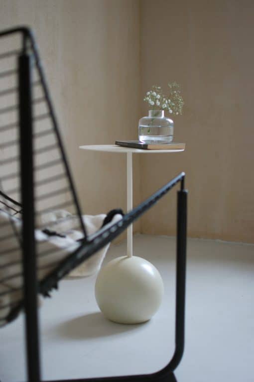 Modern Side Table, Un Su salak with chair- Styylish