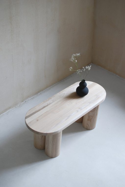 Modern Wooden Bench, Less, natural with vase- Styylish