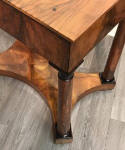 Biedermeier walnut console table- view of a corner- Styylish