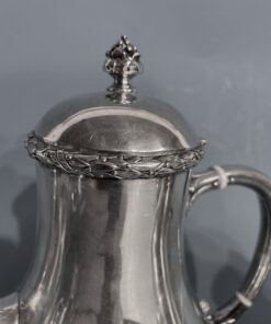 Coffee and Tea Set Silver- detail of the coffee pot lid- Styylish