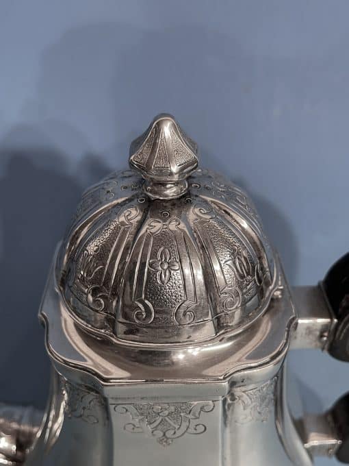 Silver coffee and tea set- lid of the tea pot- Styylish