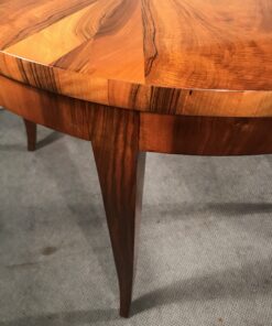 1820's Biedermeier Table- detail of the top and foot- styylish