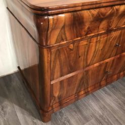 Biedermeier three drawer dresser- view of the left corner- Styylish