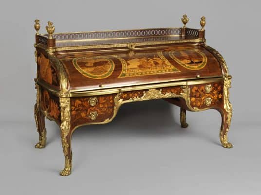 riesener-bureau du roi-styylish