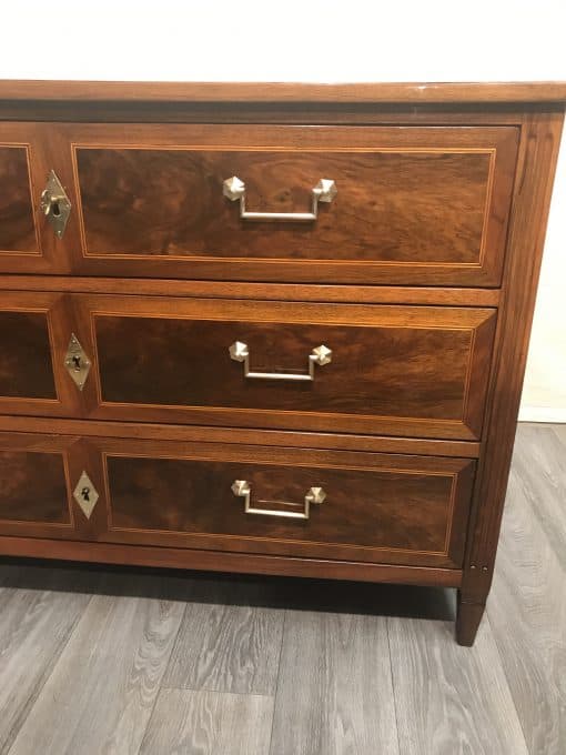 Original Louis XVI Chest of Drawers- detail of the right side- Styylish