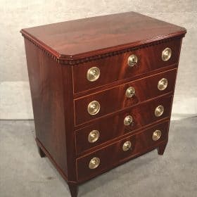 Neoclassical Mahogany Chest of Drawers, 1800