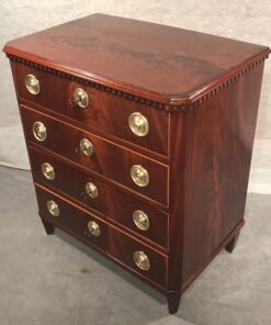 Neoclassical Mahogany Chest of Drawers- three-quarter view of the right- Styylish