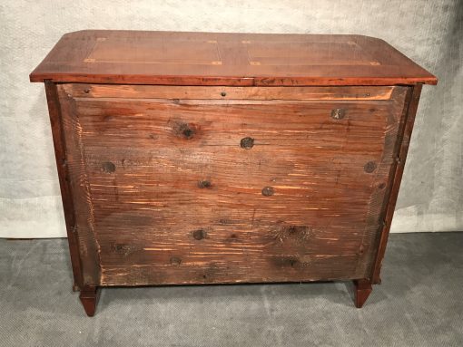 Louis XVI Chest of drawers- view of the back- Styylish