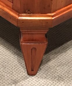 Louis XVI Chest of drawers- detail of the right front leg- Styylish