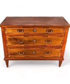 Antique dresser- styylish