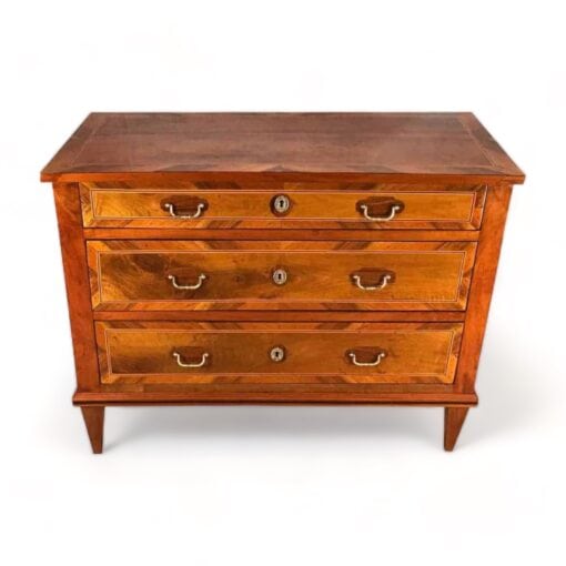 Antique dresser- styylish